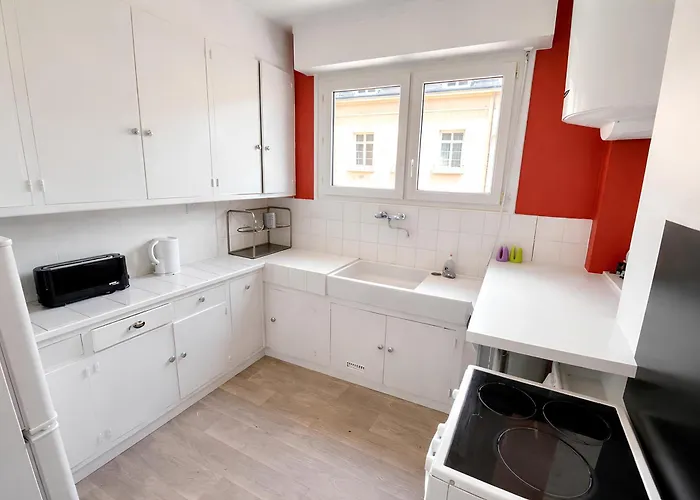 Theatre Des Arts Centre Linges Et Menage 公寓 *