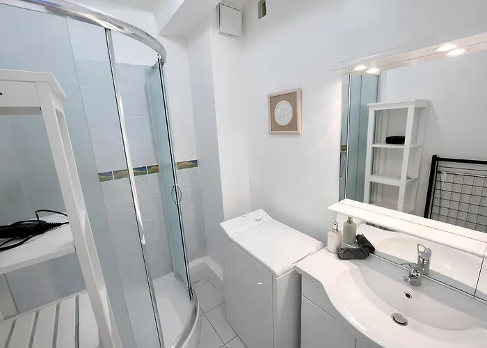 Théâtre Des Arts Centre Linges Et Ménage